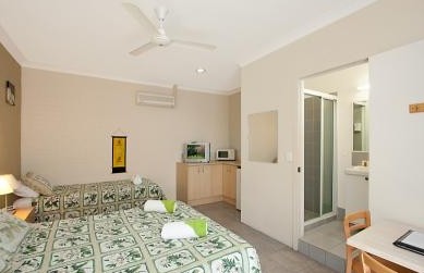 Pacific Palms Motel - Tourism Caloundra 1