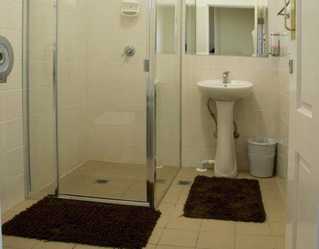 Glebe Village Backpackers - Tourism Caloundra 3