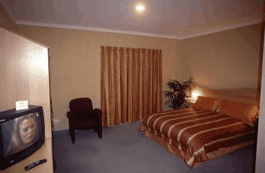 The Lighthouse Hotel - Tourism Caloundra