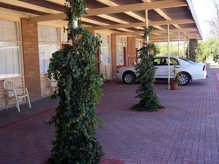 Renmark Motor Inn - Tourism Caloundra 2