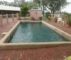 Latara Resort Motel - Tourism Caloundra 1