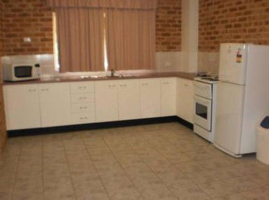 Lake Haven Motor Inn - Tourism Caloundra 2
