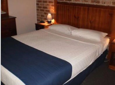 Lake Haven Motor Inn - Tourism Caloundra 4