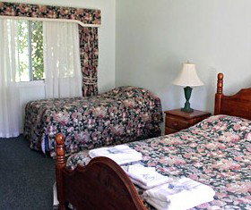 Aaronlee Retreat - Tourism Caloundra 1