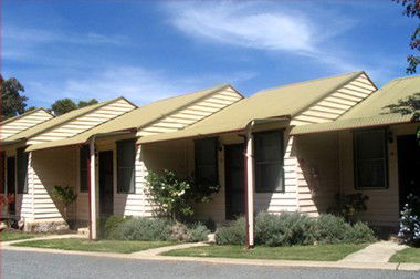 The Village Cabins - Tourism Caloundra 0