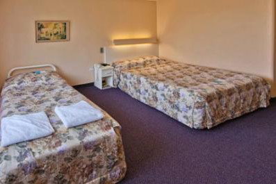 Country Comfort Tamworth Towers - Tourism Caloundra 1