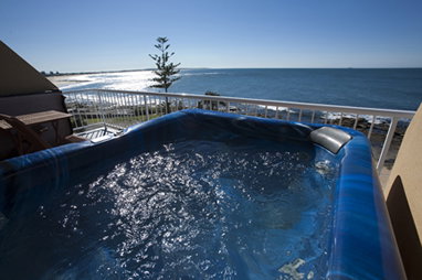Oceanfront Motel - Tourism Caloundra 1