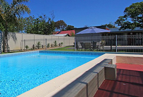 Rosebud Motel - Tourism Caloundra 5
