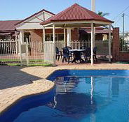 Roma Mid Town Motor Inn - Tourism Caloundra