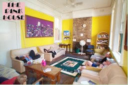 The Pink House Backpackers - Tourism Caloundra 0