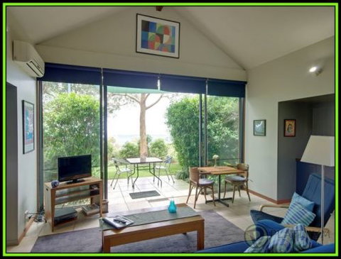 Mountain Edge Lodges - Tourism Caloundra 4