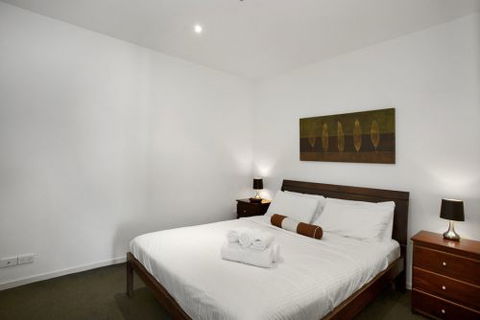 Astra Apartments Melbourne CBD - Tourism Caloundra 1