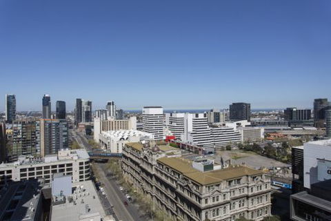 Astra Apartments Melbourne CBD - Tourism Caloundra 4
