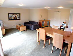 Wahroonga Waldorf Apartments - Tourism Caloundra 1