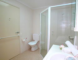 Wahroonga Waldorf Apartments - Tourism Caloundra 3