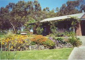 Lambert's Hill Country Bed And Breakfast - Tourism Caloundra 0