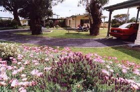 Brigadoon Holiday Units - Tourism Caloundra 0