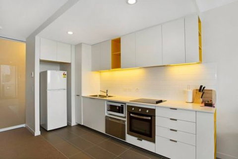 Astra Apartments - Melbourne Docklands - Tourism Caloundra 1