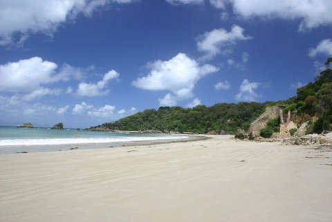 Walkerville South Accommodation - Tourism Caloundra 3