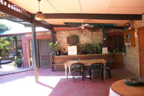 Eagle Foundry B & B - Tourism Caloundra 6