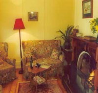 Gold Creek Cottage - Tourism Caloundra
