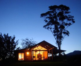 Promised Land Cottages - Tourism Caloundra 0
