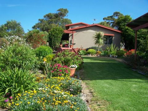 Monaro Cottage - Tourism Caloundra 1