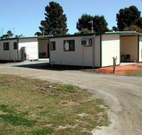 Pinnaroo Cabins - Tourism Caloundra