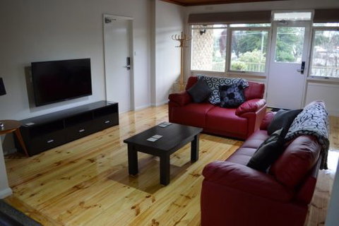Burns View Bendigo Accommodation - Tourism Caloundra 0