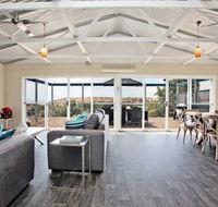 Coral Sands Luxury Beach House - Tourism Caloundra