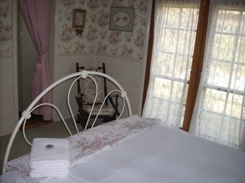 Whitelaw's Rest - Tourism Caloundra 0