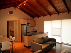 Ethelton Serviced Apartments - Tourism Caloundra 0