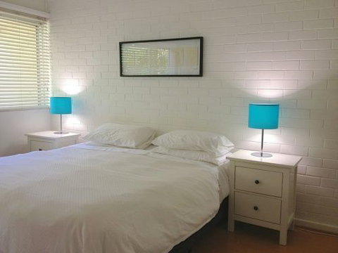 Staywest Apartments - Tourism Caloundra 4