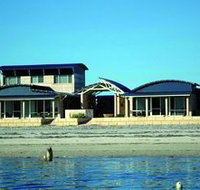 Baird Bay Ocean Eco Apartments - Tourism Caloundra