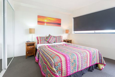 Apartments Downtown - Tourism Caloundra 2