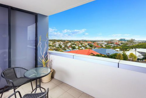 Apartments Downtown - Tourism Caloundra 3