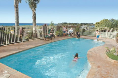 Captain's Quarters - Tourism Caloundra 0