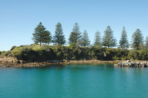 Captain's Quarters - Tourism Caloundra 7