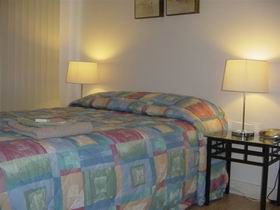 Adelaide Home Accommodation Number 22 - Tourism Caloundra 0