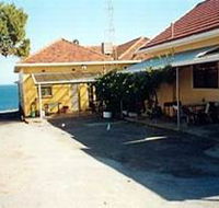 Bay View Holiday Flats - Tourism Caloundra