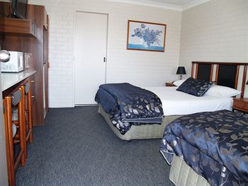 Pigeon House Motor Inn - Tourism Caloundra 18