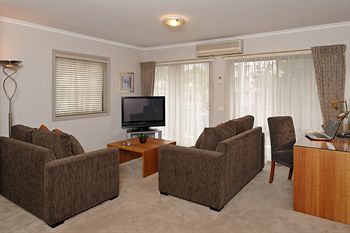 Ringwood Royale - Tourism Caloundra 2