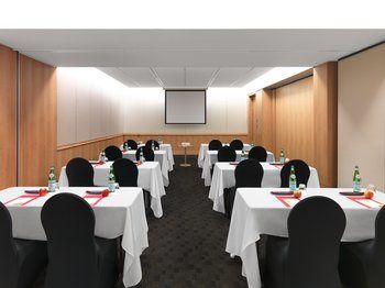 Courtyard By Marriott Sydney-North Ryde - Tourism Caloundra 9