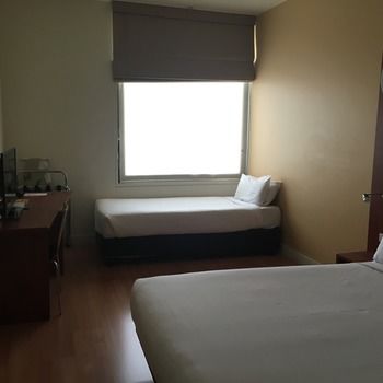 Ramada Encore Dandenong - Tourism Caloundra 13