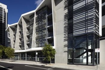 Grand Mercure Apartments Docklands - Tourism Caloundra 32