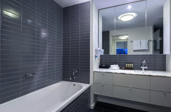Grand Mercure Apartments Docklands - Tourism Caloundra 44