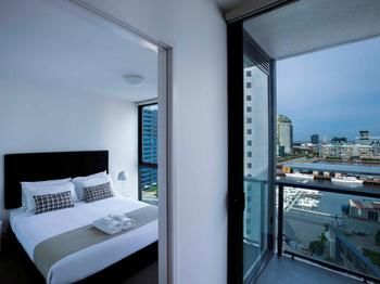 Grand Mercure Apartments Docklands - Tourism Caloundra 50
