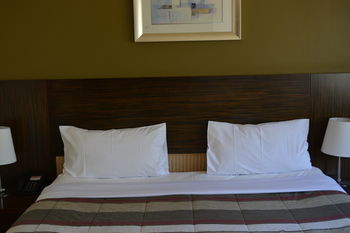 YTI Garden Hotel - Tourism Caloundra 5