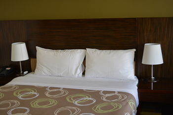 YTI Garden Hotel - Tourism Caloundra 6