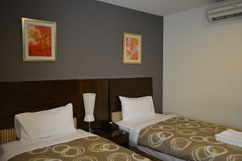 YTI Garden Hotel - Tourism Caloundra 33